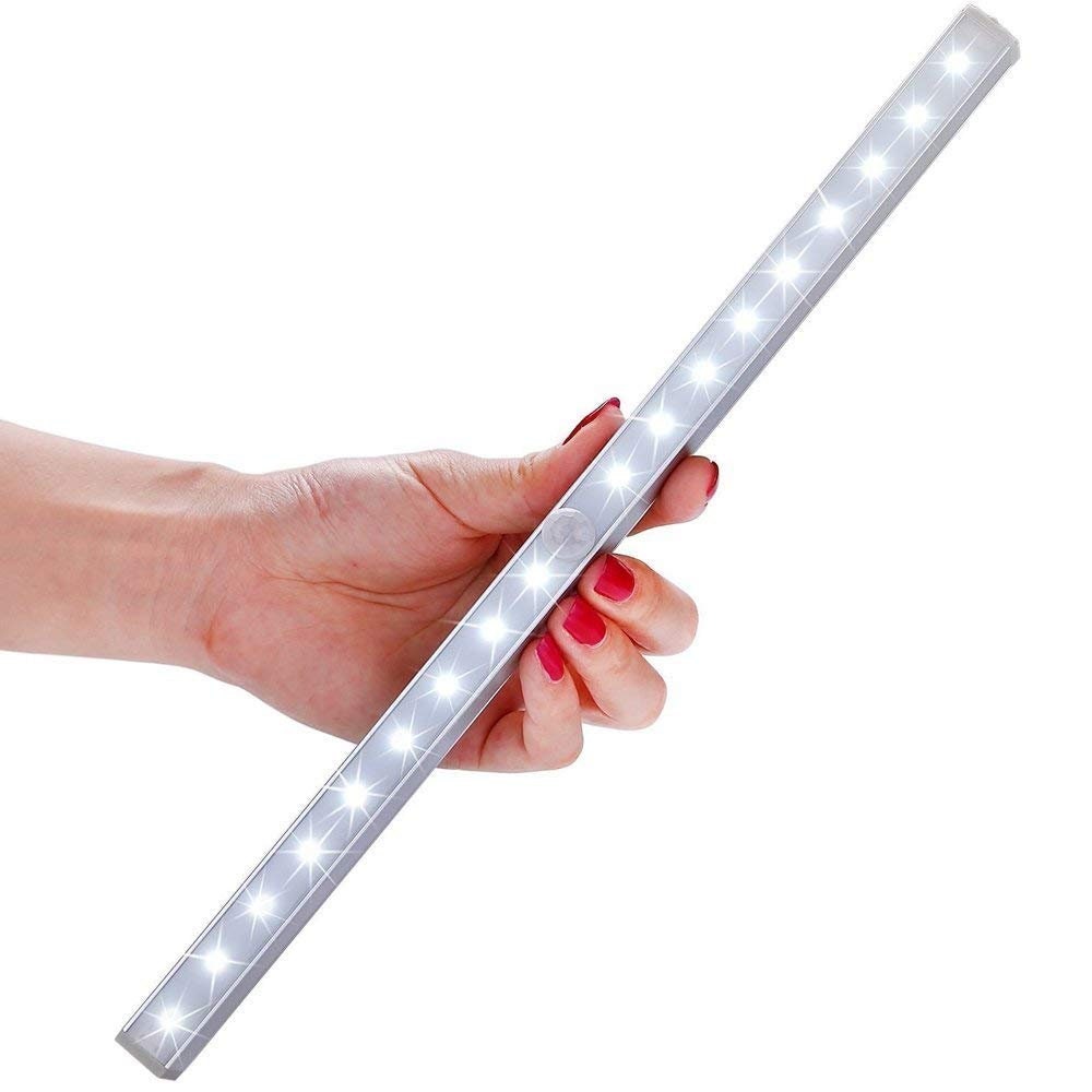 le under cabinet lighting motion sensor light battery powered