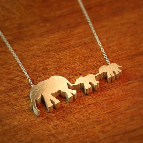 mother and two baby elephants necklace