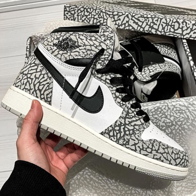 売れ筋ランキング Nike Air Jordan 1 High OG White Cement radimmune.com