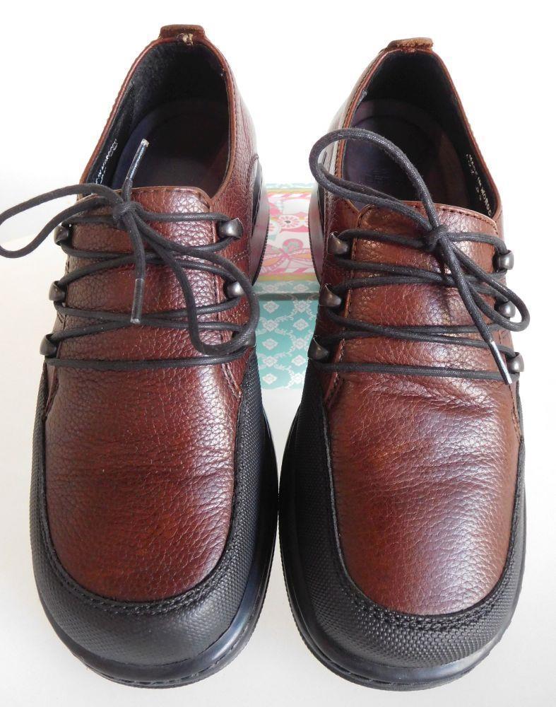 lace up dansko shoes