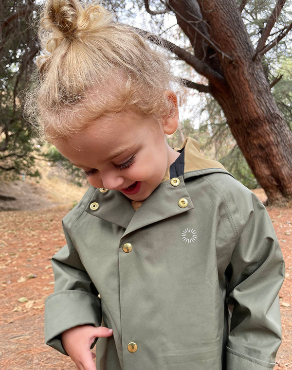 Fairechild Midi Raincoat in Pine