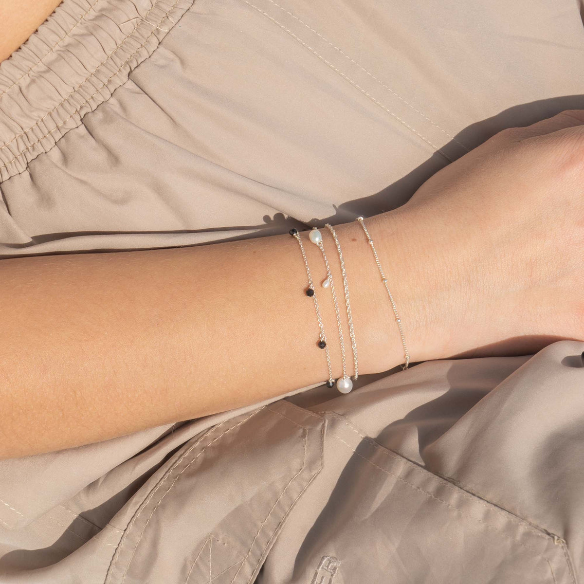 Veranderlijk dividend lager Zilveren armband met edelstenen bestellen - koiatelier.com – Koi Atelier