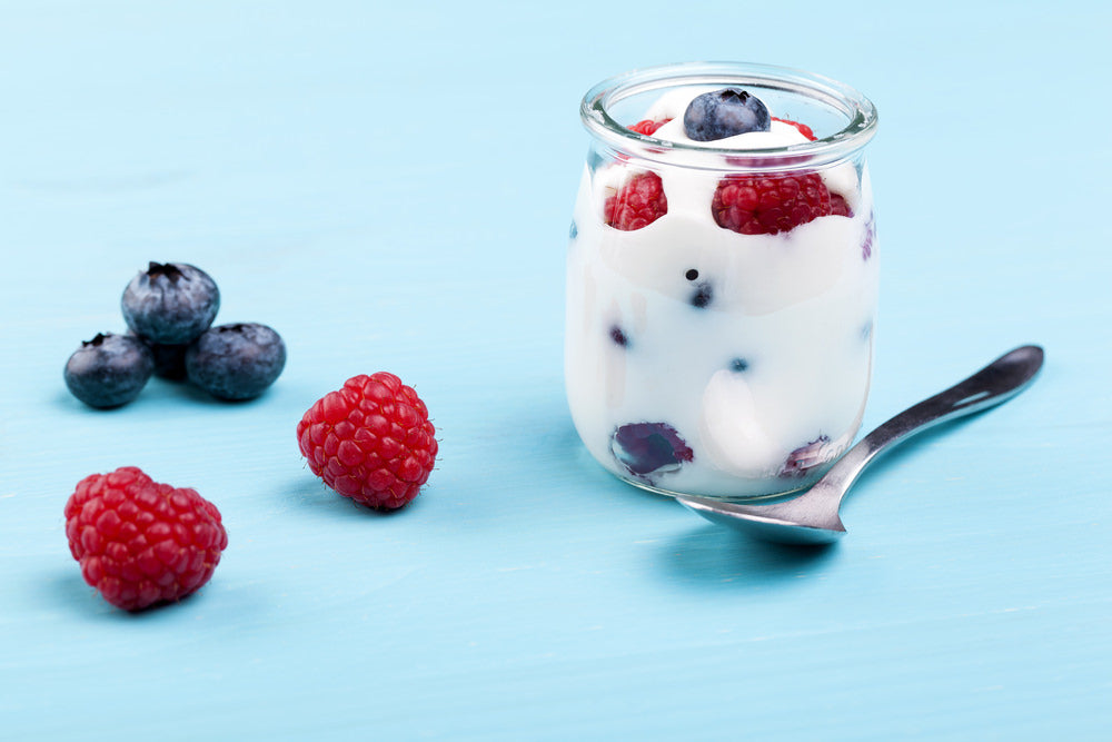 greek yoghurt with berries