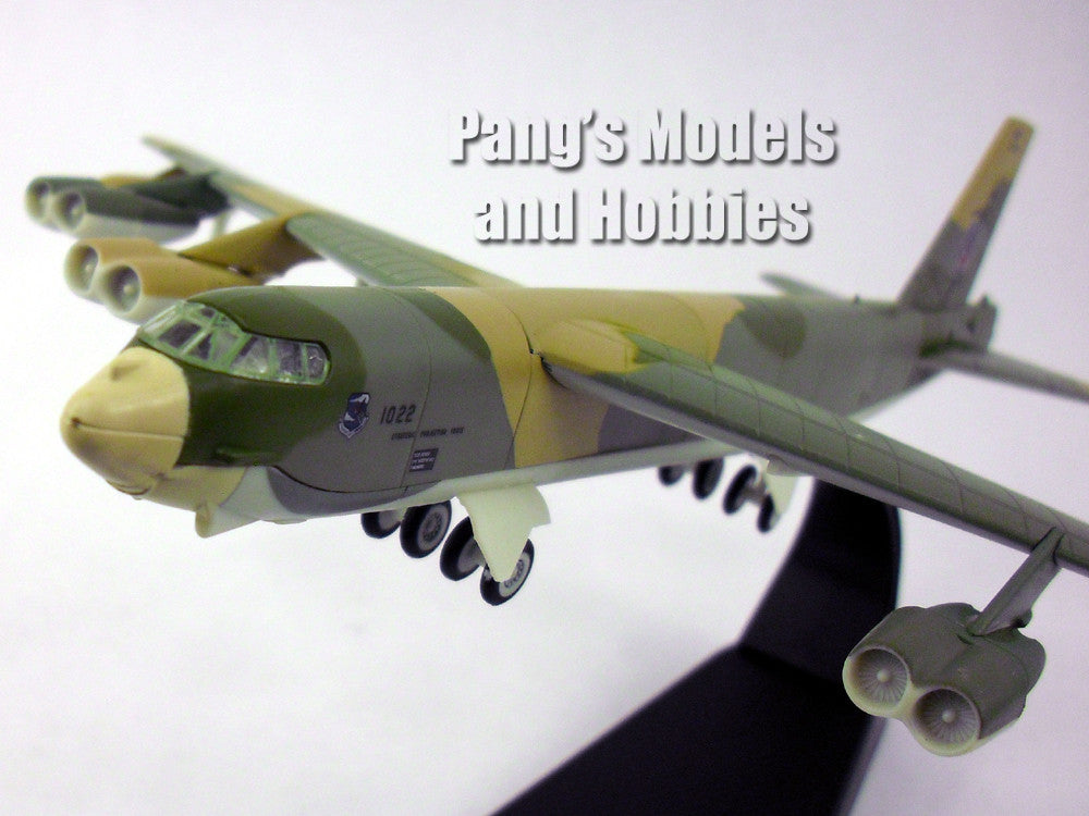 Boeing B-52H Stratofortress (BUFF) "Yosemite Sam" 1/200 Scale Diecast Metal Model by Amercom