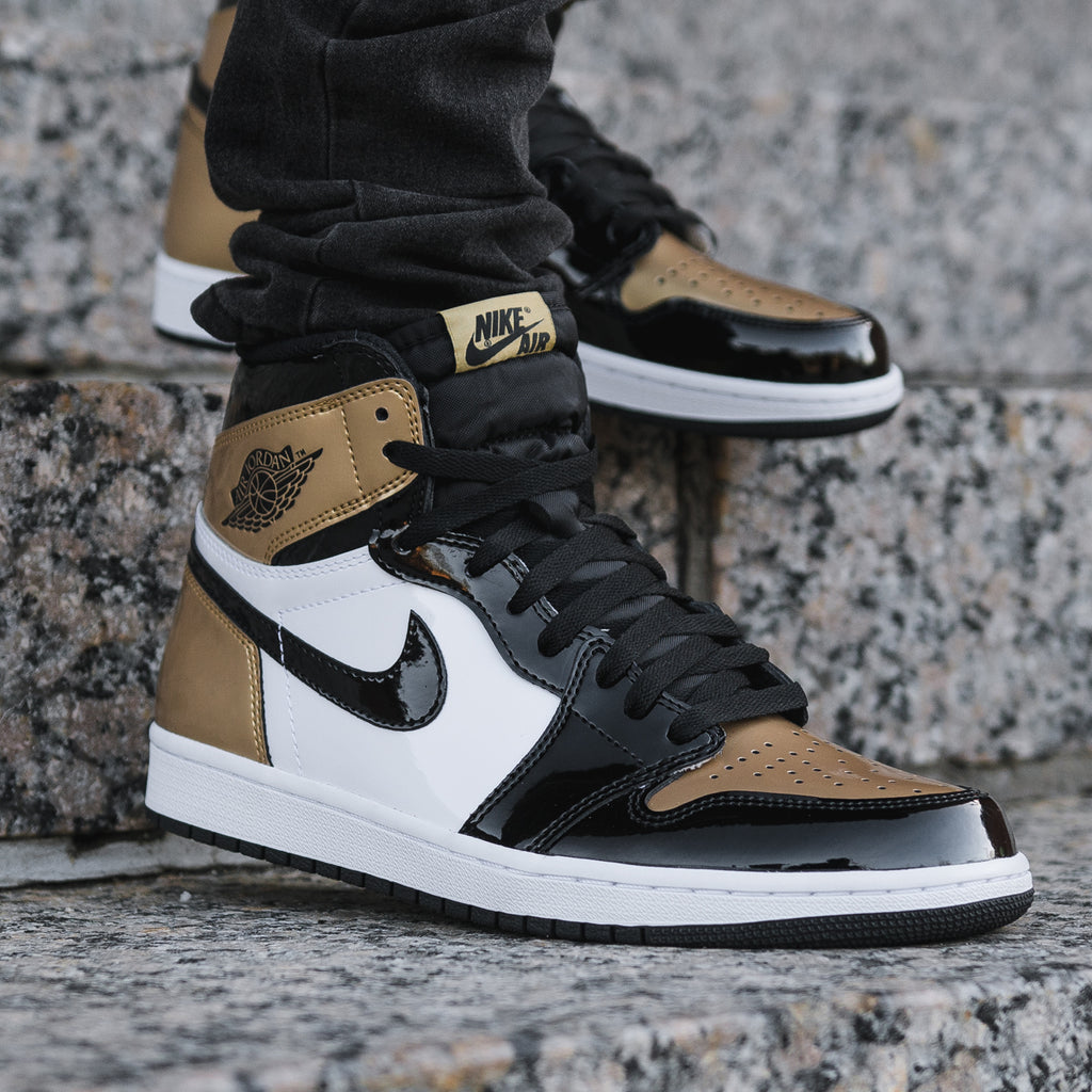 air jordan 1 patent gold toe