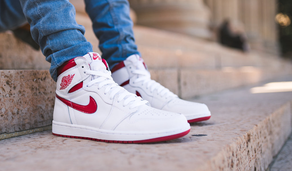 nike air jordan 1 retro high og metallic red