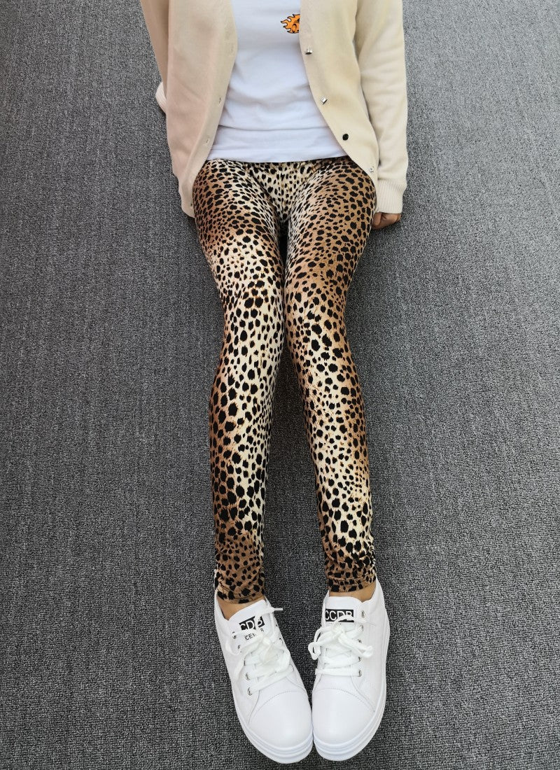 Nachtvlek hoofd Surichinmoi Legging with leopard print I Girlsleggings.nl