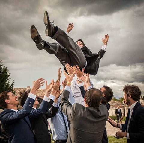 Hilarious Groomsmen Photo Ideas