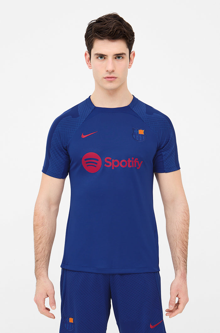 un acreedor Incorrecto Amabilidad Camiseta entrenamiento FC Barcelona 22/23 – Barça Official Store Spotify  Camp Nou
