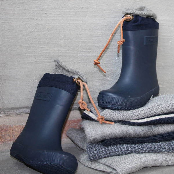 wool lined rubber boots