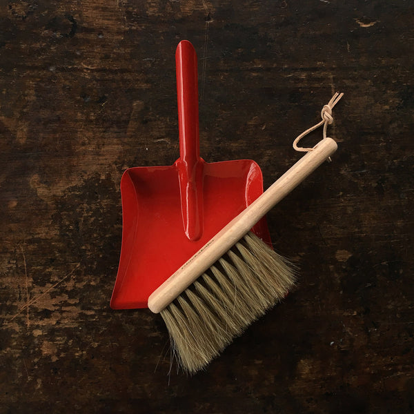 kids dustpan and brush