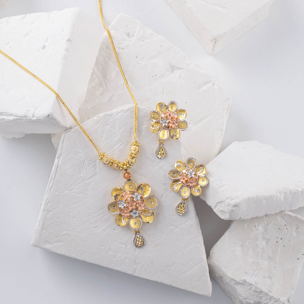 Sparkle in Style with an 22k Fancy Pendant Set for Women – Jewelegance