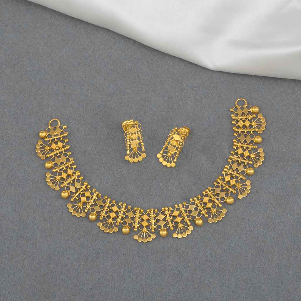 Make a Statement with Our Plain Gold Necklace Set for Women ...