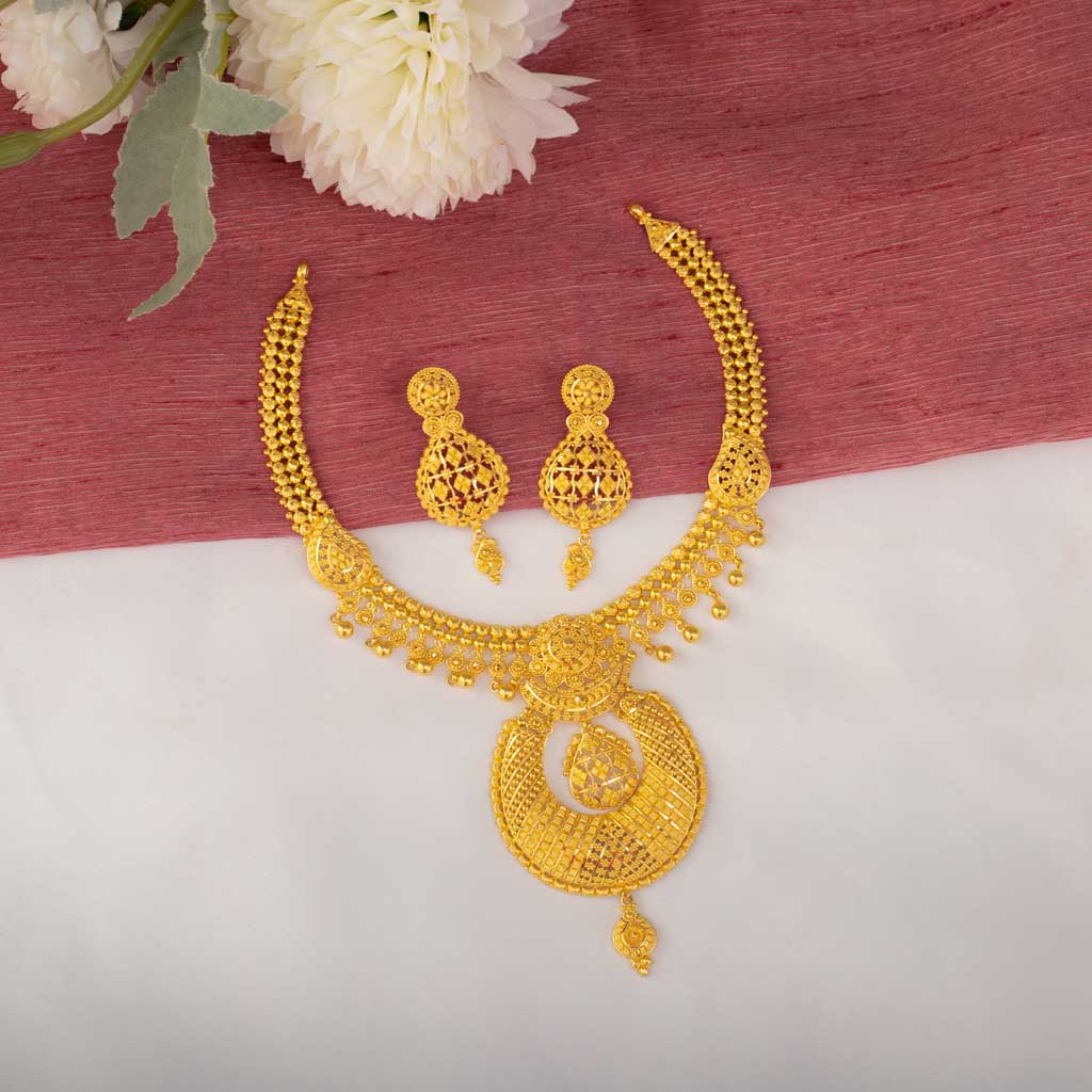 Plain Gold Jewelry for Women: Stunning 22k Necklace Sets – Jewelegance