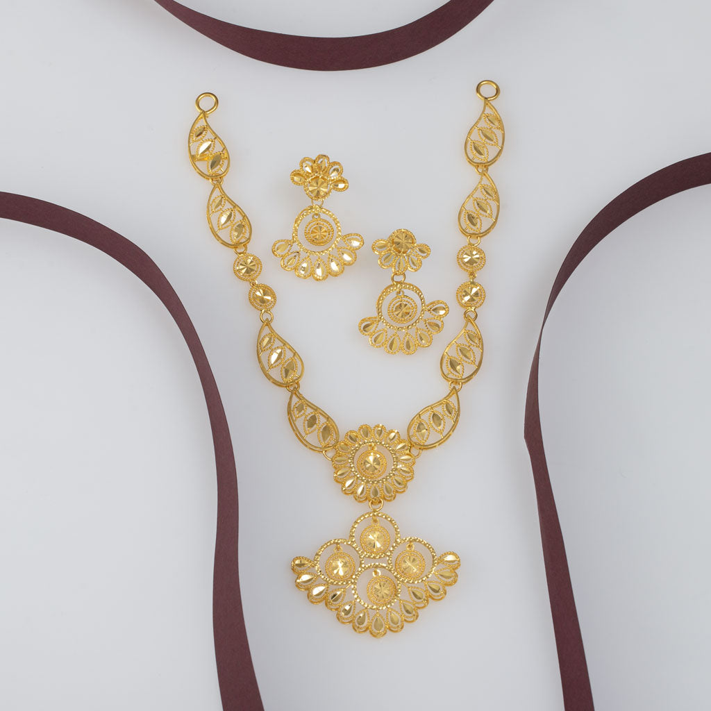 Shop 22k Plain Gold Necklace Sets for Women Online – Jewelegance