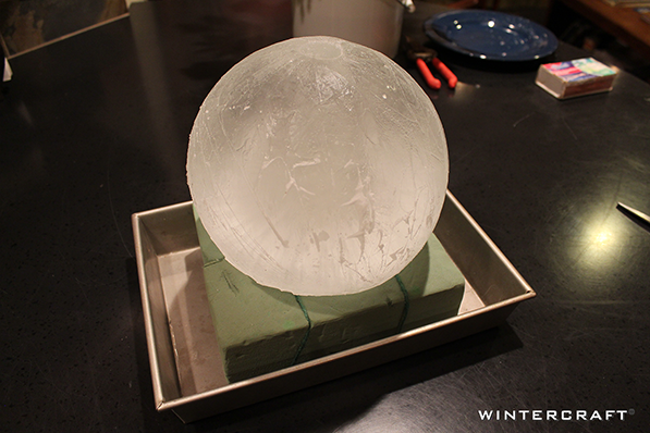 Use Globe Ice Lantern as Guide for Flower Placement in Centerpiece Wintercraft