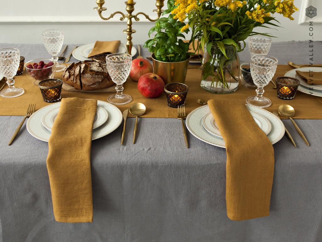 table runner for small table