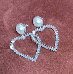 Tamara Heart earrings in white 