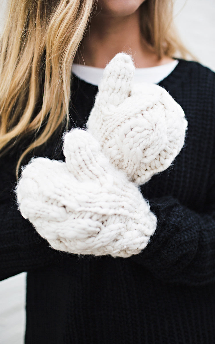 Chunky knit mittens