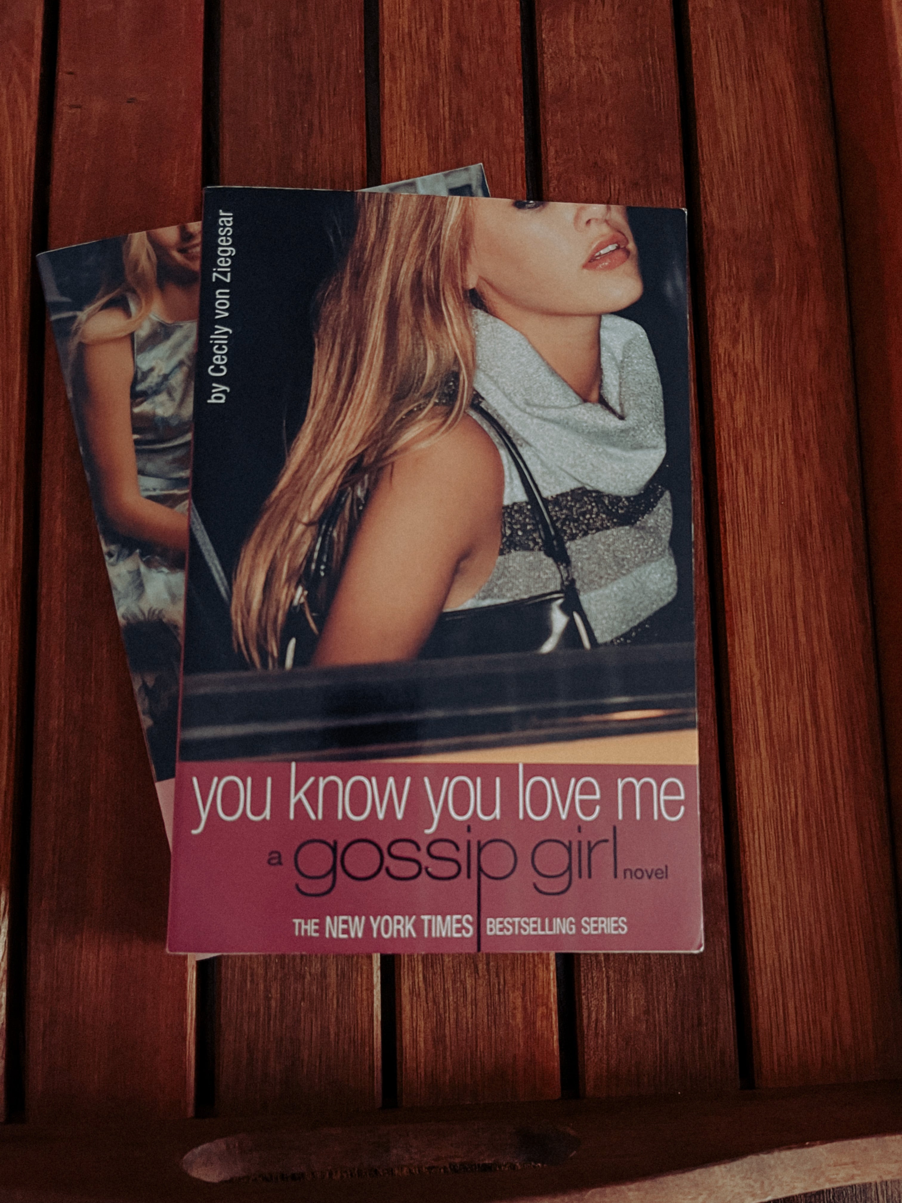 gossip girl book cover