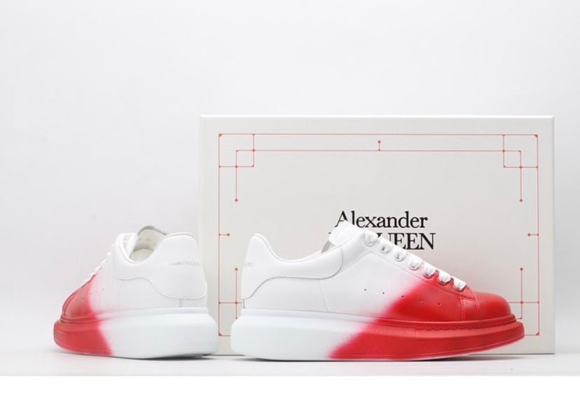 Manifold Forklaring pas Alexander McQueen “Half White Half Red” – Miracle Inventory