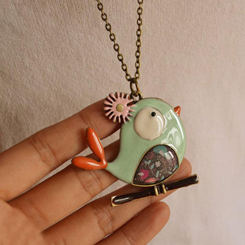 Women Metal Bird Retro Pendant Necklaces