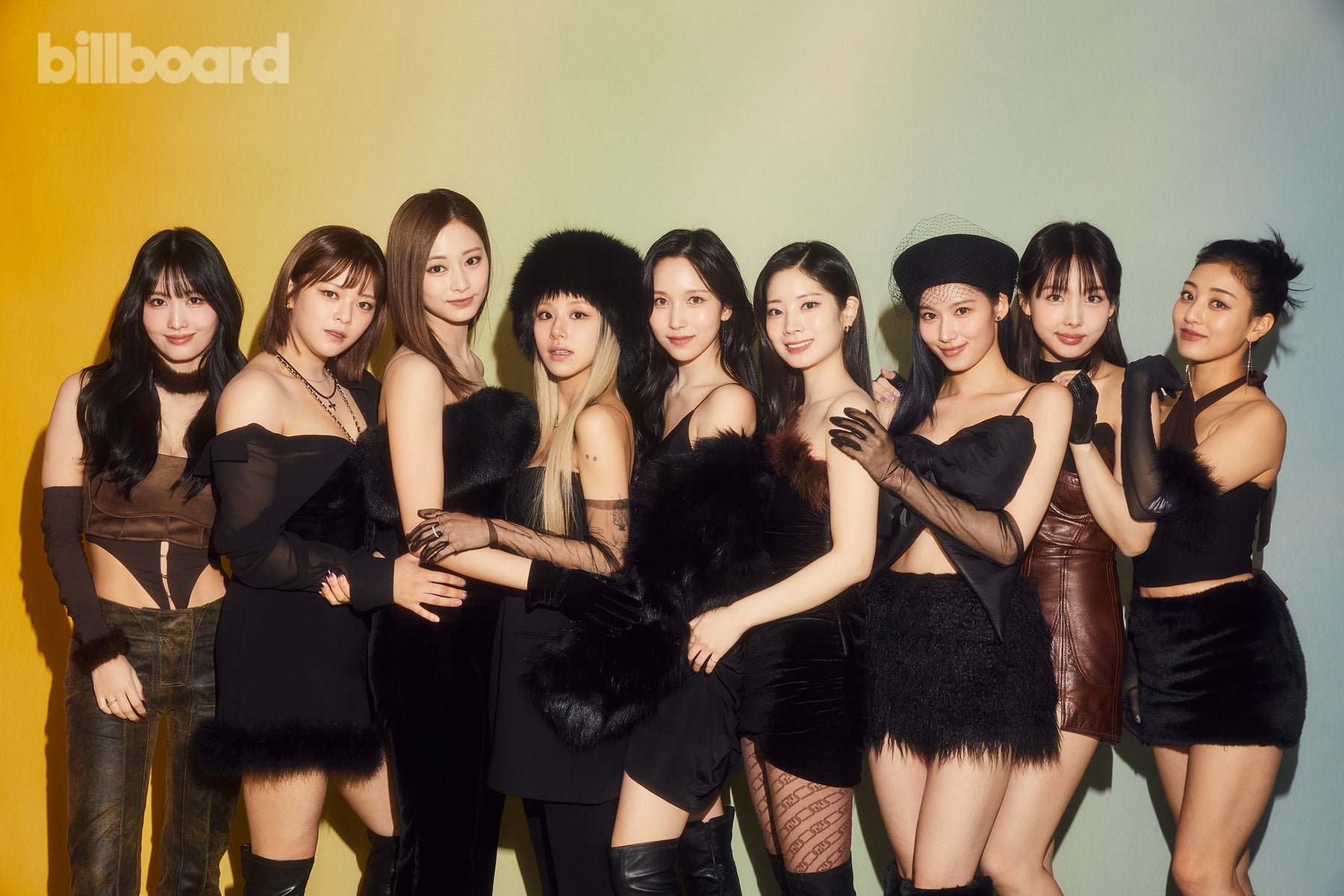 ホットディール K―POP NEXT TWICE SP 完全保存版 - aguapreta.pe.gov.br