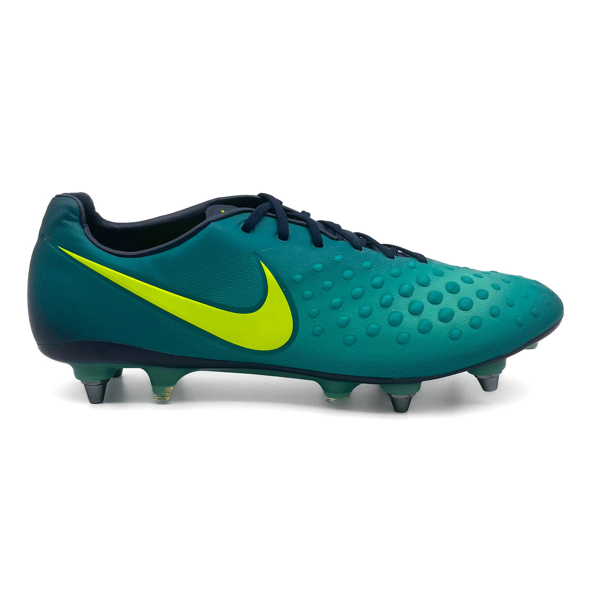 Nike Magista Opus 2 – Plug