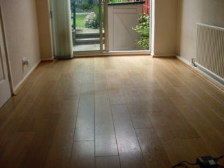 laminate floor before floor cleaning