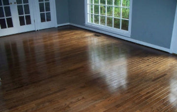 shiny laminate floor after restoration with lamanator plus