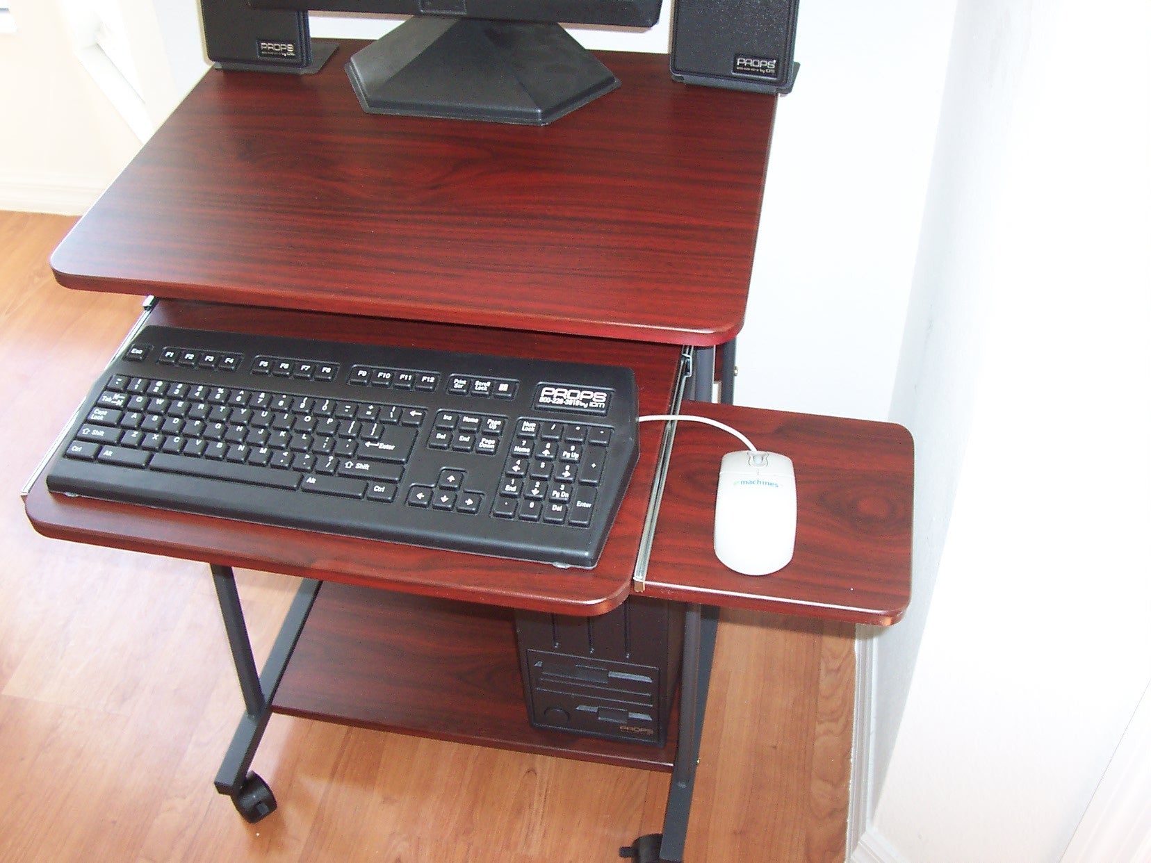 24" compact mobile computer desk with keyboard tray & mouse tray