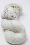 Tosh Merino Light - Multicolor and speckled yarns