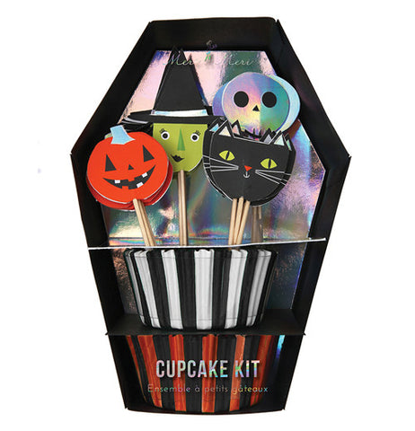 Cupcake kit with halloween theme, featuring a jack-o-lantern, a green witch with a hat, a black cat, and a skull.