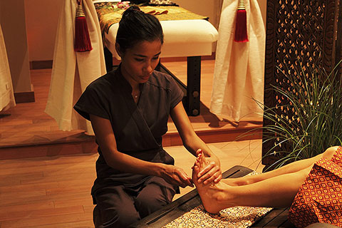 Massage des pieds - Reflexologiqe plantaire Thai