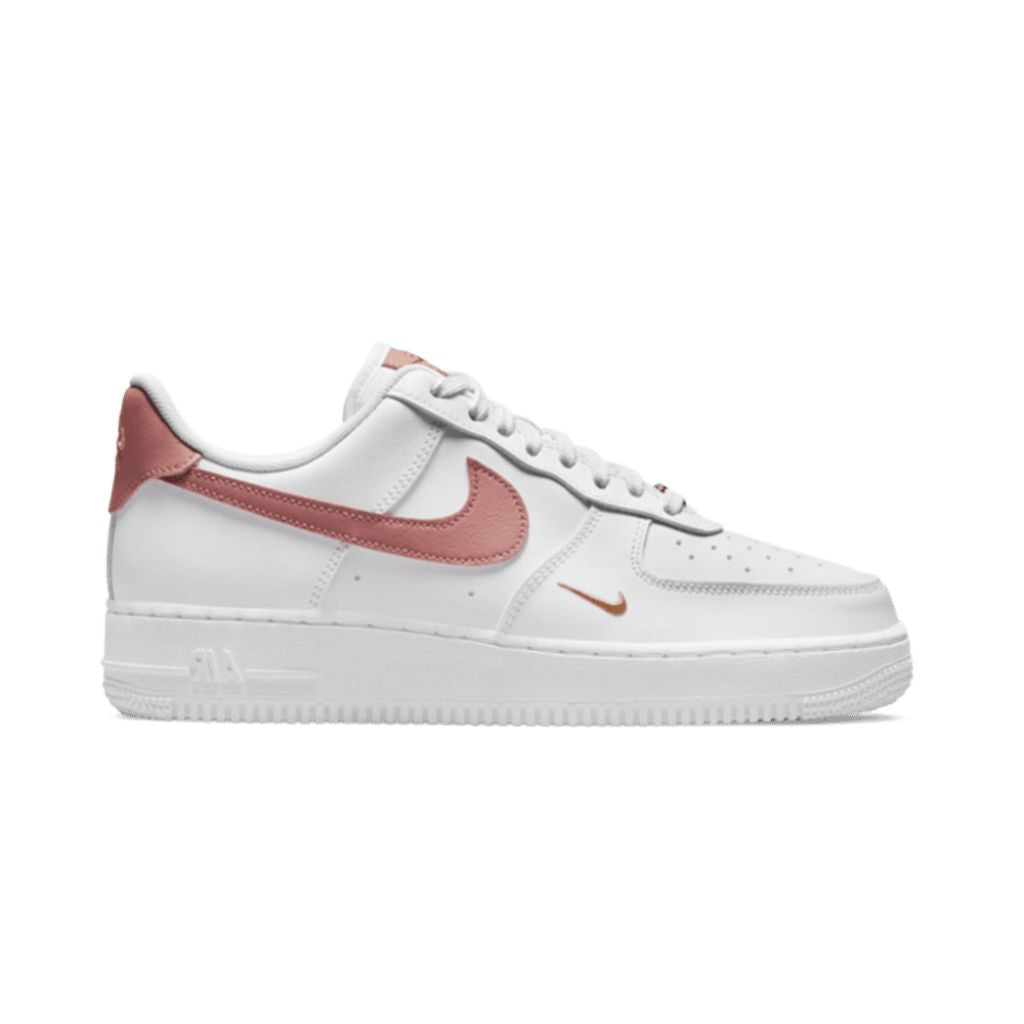 Millas Paine Gillic Frugal Nike Air Force 1 Low - Rust Pink Mini Gold Swoosh (Womens)