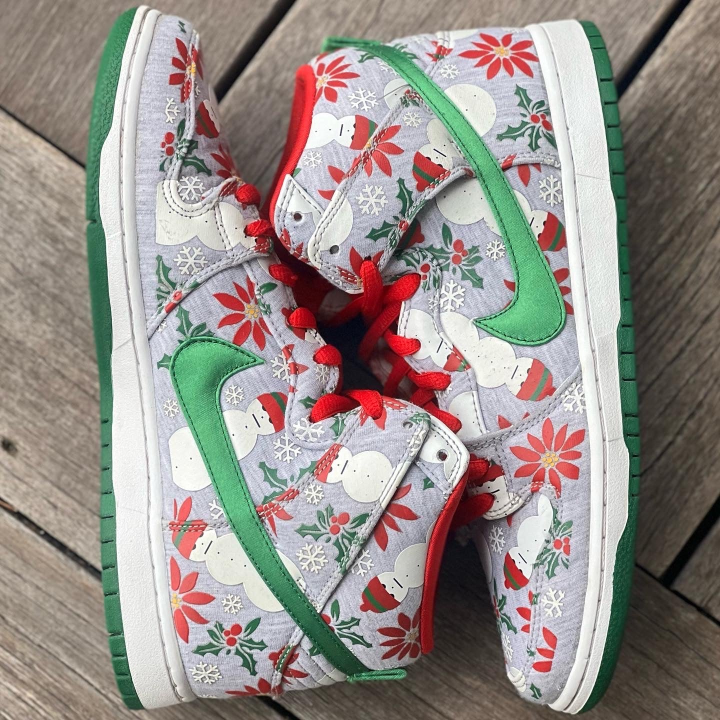 nike sb ugly christmas sweater grey