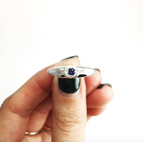 Bright Eye Ring with Sapphire