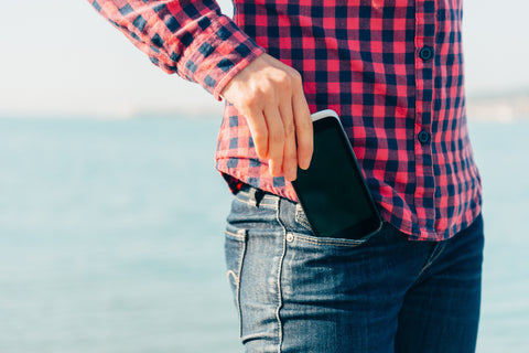 75% of men keep their phones in their front pockets