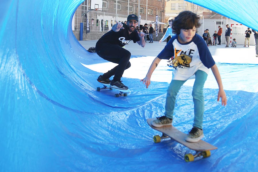 tarp surfing surfcity barcelona 2016 surfskate bcnwax