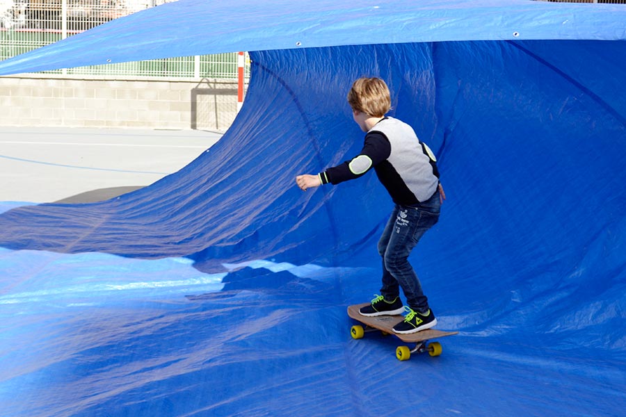 tarp surfing surfcity barcelona 2016 surfskate minka skateboards