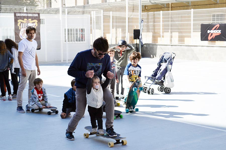 tarp surfing surfcity barcelona 2016 surfskating