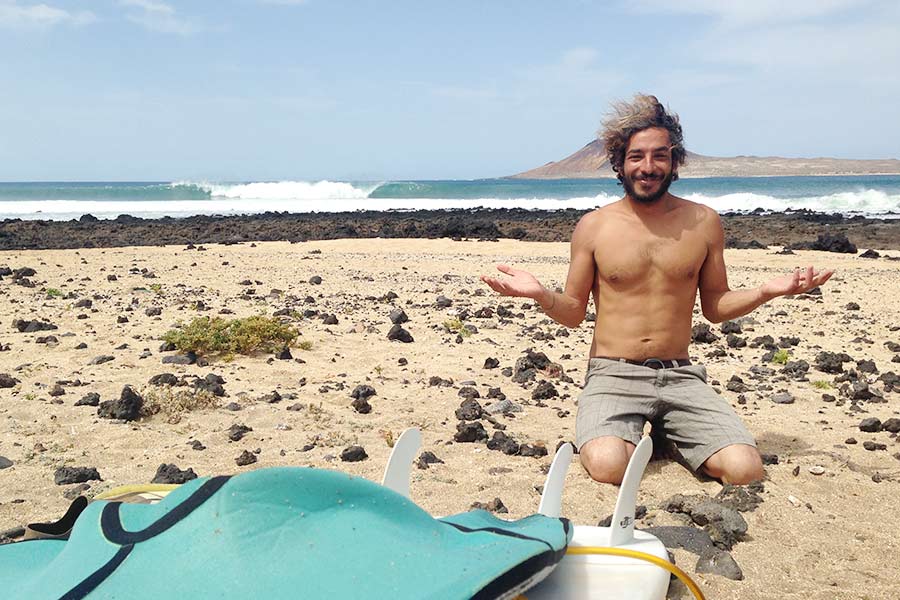 surfing lanzarote surfari