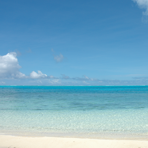 beach clouds and horizon