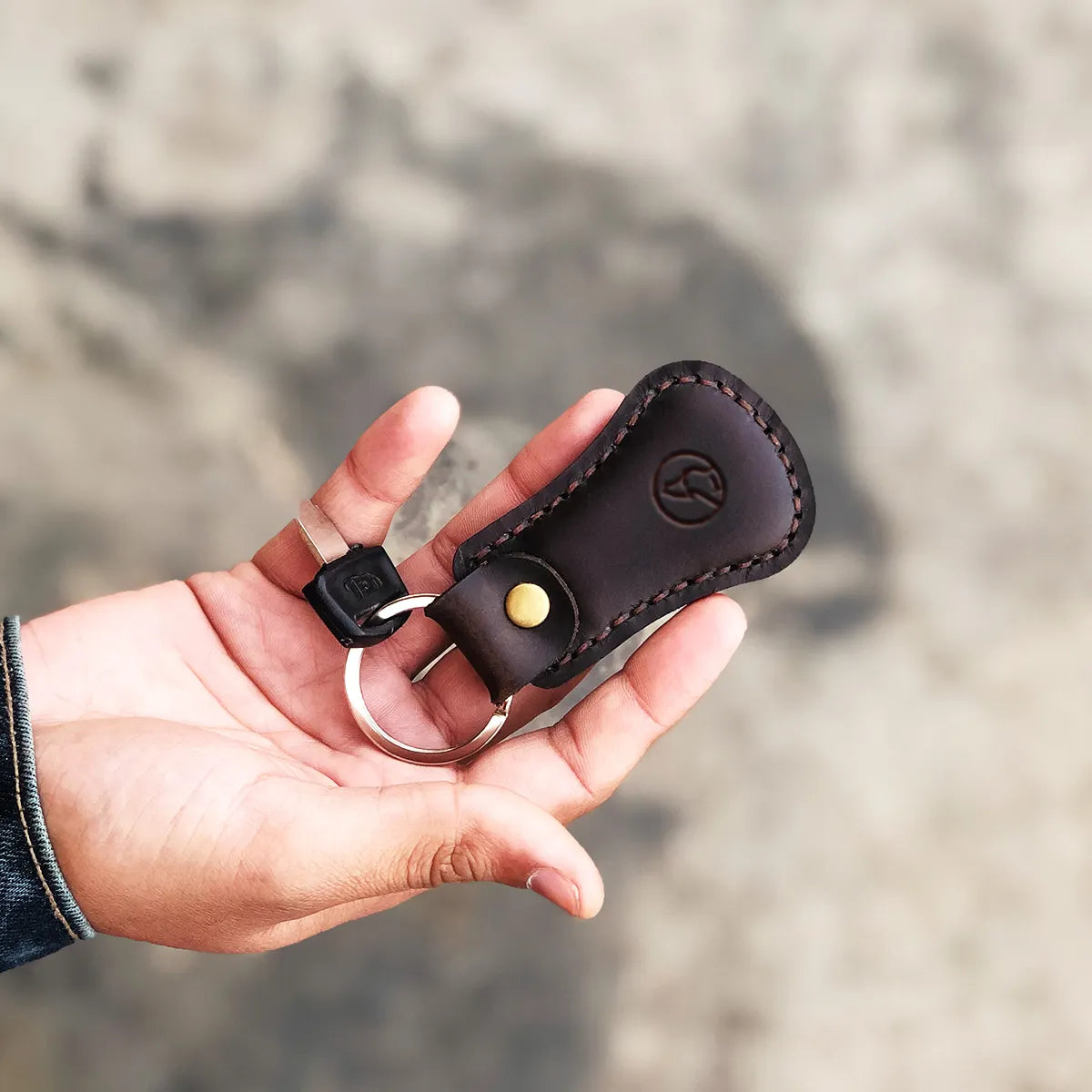 The Bell Shaped: A Hand-Stitch Leather Keychain