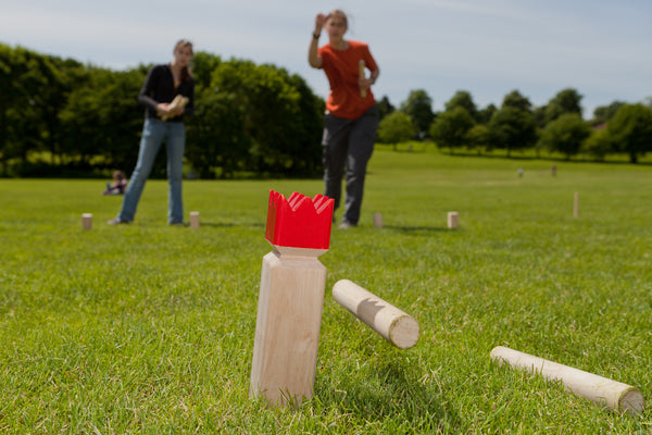 how to play the kubb lawn game