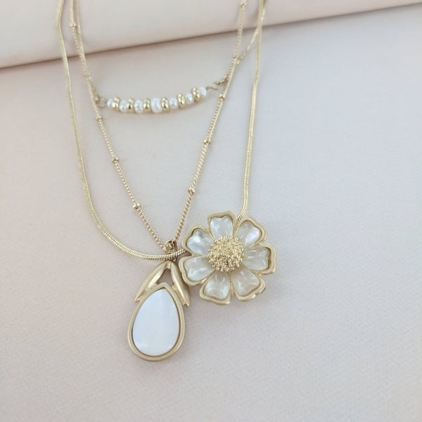 Triple Stand Pearl Daisy Necklace