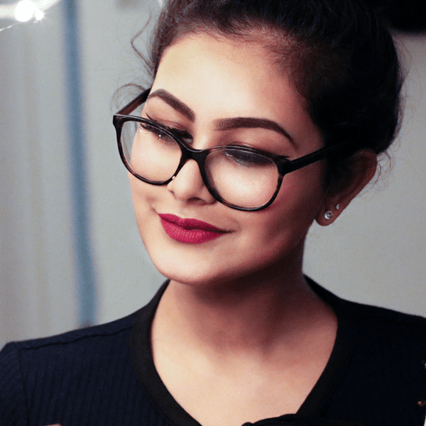 woman with eyeglasses and red lipstick