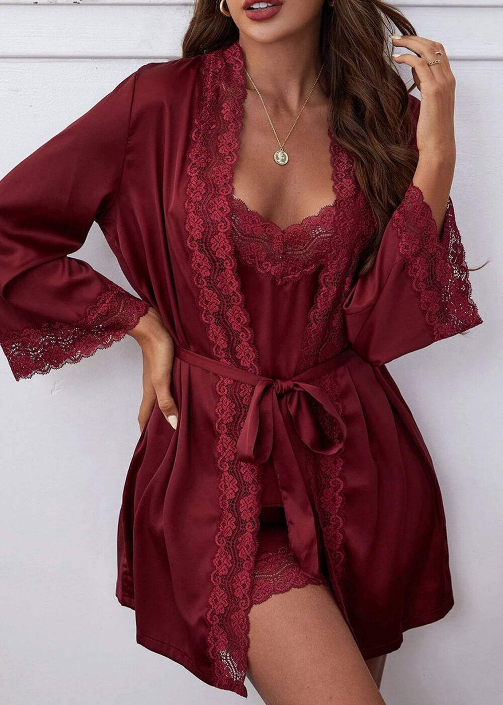 pijama elegante de satén para mujer Scarlet DFSH0005 Diva Fas – DivaFashion