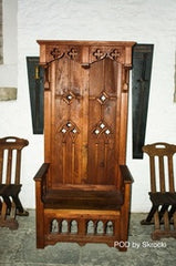 This picture shows the quatrefoils decorating a wooden chair in Rakvere, Estonia. This fortress was inhabited by the Templars and, later, the Teutonic knights during it's long history. 