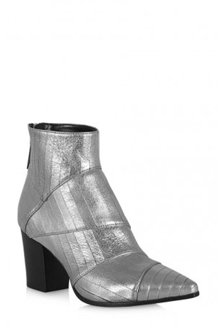 La-Canadienne-Lilac-Silver-Leather-Boots